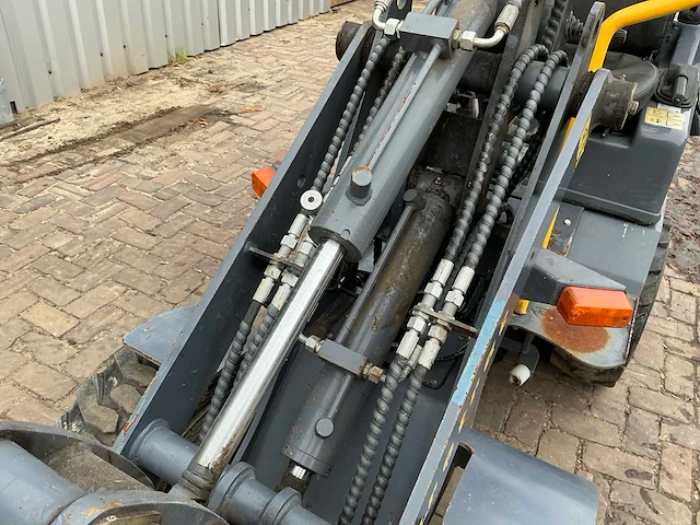 2020 eurotrac 800/w10 minigraafmachine / loader - afbeelding 18 van  37