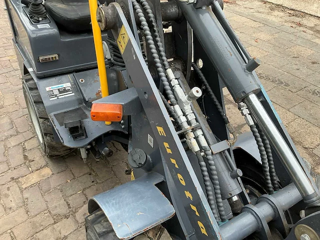 2020 eurotrac 800/w10 minigraafmachine / loader - afbeelding 20 van  37