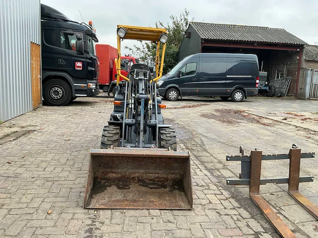 2020 eurotrac 800/w10 minigraafmachine / loader - afbeelding 36 van  37