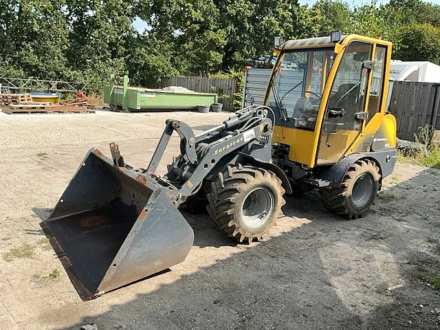 2020 eurotrac 8207w121cs shovel - afbeelding 1 van  64