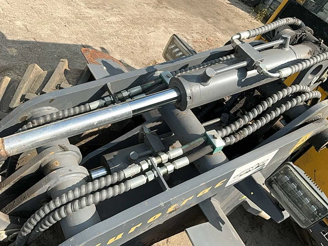 2020 eurotrac 8207w121cs shovel - afbeelding 22 van  64