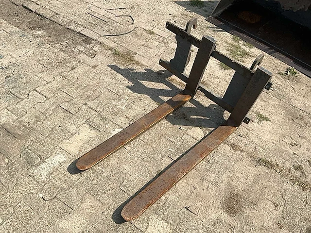 2020 eurotrac 8207w121cs shovel - afbeelding 31 van  64