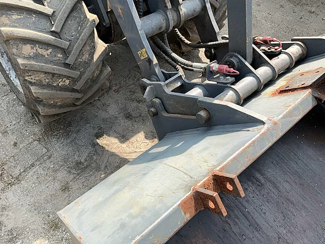 2020 eurotrac 8207w121cs shovel - afbeelding 33 van  64