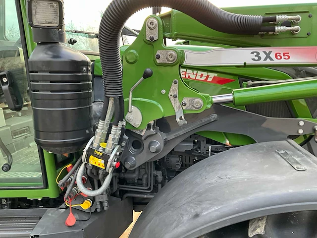 2020 fendt 207 vario vierwielaangedreven landbouwtractor - afbeelding 27 van  40
