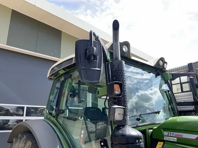 2020 fendt 211sa vierwielaangedreven landbouwtractor - afbeelding 24 van  38