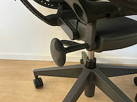 2020 herman miller mirra 2 bureaustoel (2x) - afbeelding 6 van  9