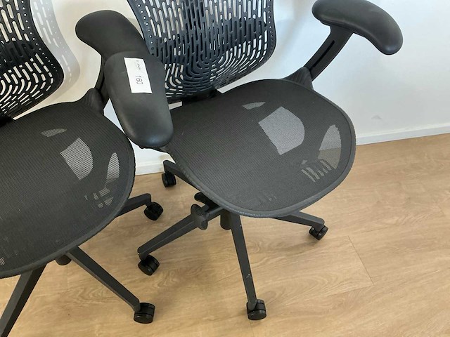 2020 herman miller mirra 2 bureaustoel (2x) - afbeelding 5 van  8