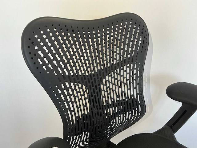 2020 herman miller mirra 2 bureaustoel - afbeelding 2 van  8