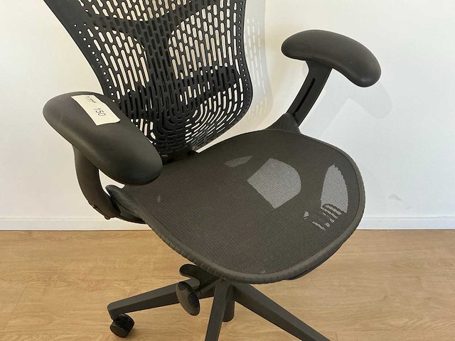 2020 herman miller mirra 2 bureaustoel - afbeelding 3 van  8