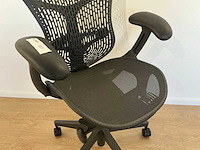 2020 herman miller mirra 2 bureaustoel - afbeelding 3 van  8