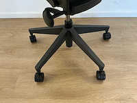 2020 herman miller mirra 2 bureaustoel - afbeelding 4 van  8
