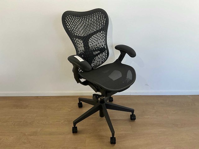 2020 herman miller mirra 2 bureaustoel - afbeelding 1 van  8