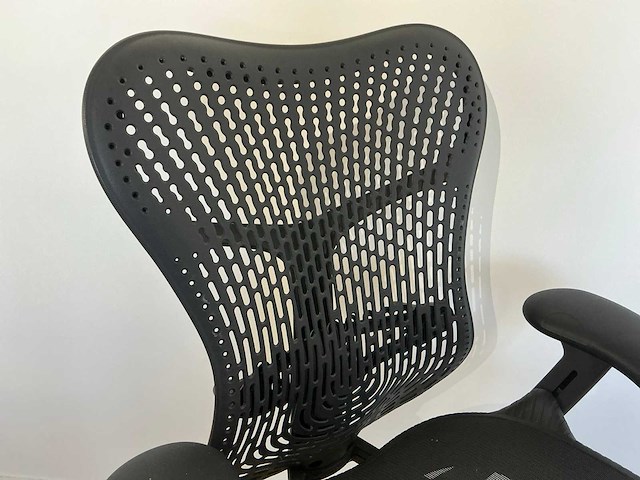 2020 herman miller mirra 2 bureaustoel - afbeelding 2 van  8