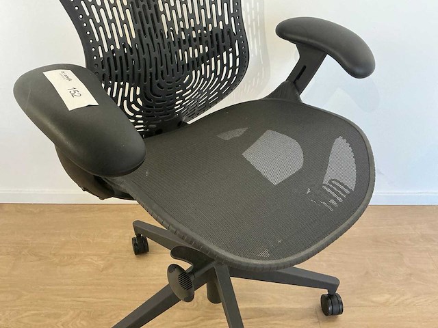2020 herman miller mirra 2 bureaustoel - afbeelding 3 van  8