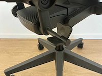 2020 herman miller mirra 2 bureaustoel - afbeelding 6 van  8