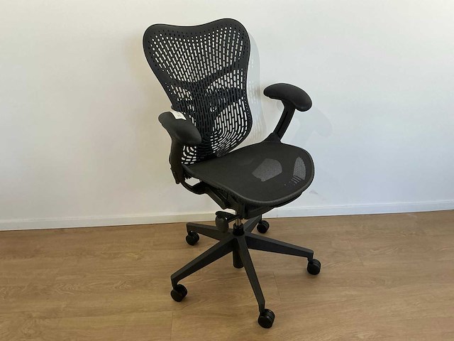 2020 herman miller mirra 2 bureaustoel - afbeelding 1 van  7
