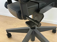 2020 herman miller mirra 2 bureaustoel - afbeelding 6 van  7