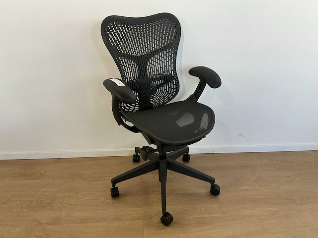 2020 herman miller mirra 2 bureaustoel - afbeelding 1 van  8