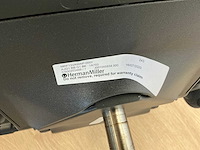 2020 herman miller mirra 2 bureaustoel - afbeelding 7 van  8