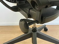 2020 herman miller mirra 2 bureaustoel - afbeelding 5 van  7