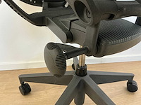 2020 herman miller mirra 2 bureaustoel - afbeelding 5 van  8