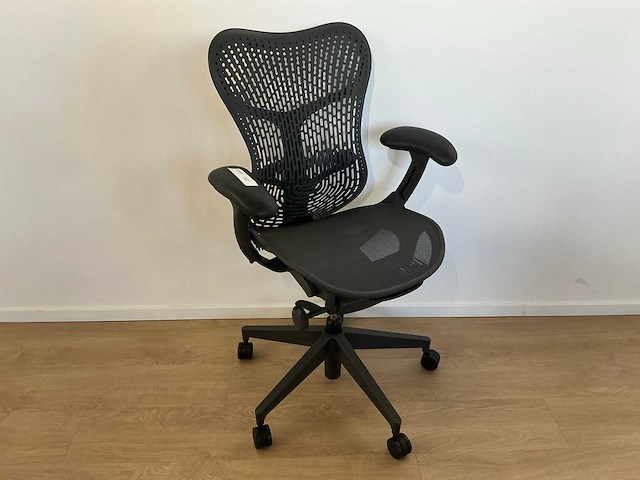 2020 herman miller mirra 2 bureaustoel - afbeelding 1 van  7