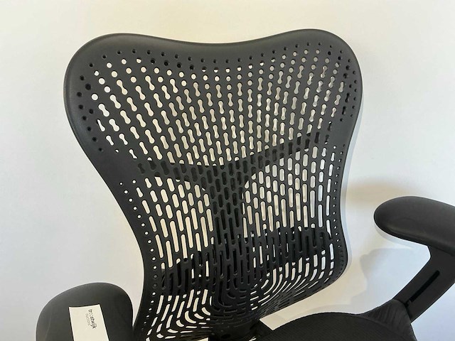 2020 herman miller mirra 2 bureaustoel - afbeelding 2 van  7