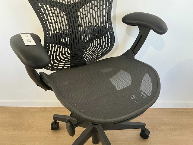 2020 herman miller mirra 2 bureaustoel - afbeelding 3 van  7