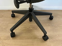 2020 herman miller mirra 2 bureaustoel - afbeelding 4 van  7