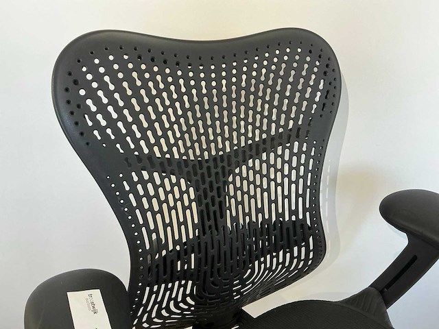 2020 herman miller mirra 2 bureaustoel - afbeelding 2 van  7
