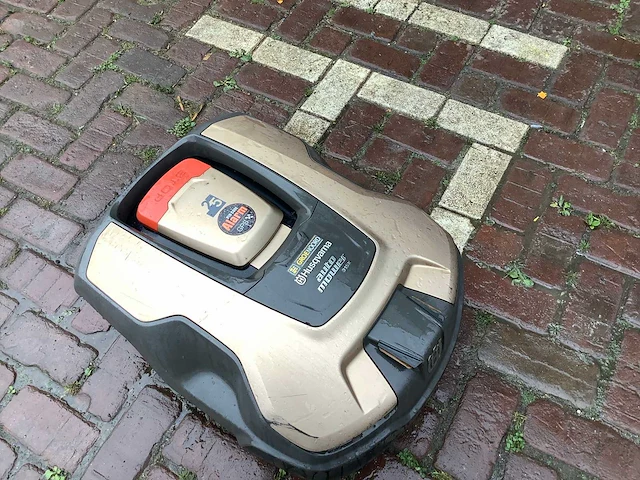 2020 husqvarna 315x robotmaaier - afbeelding 2 van  3