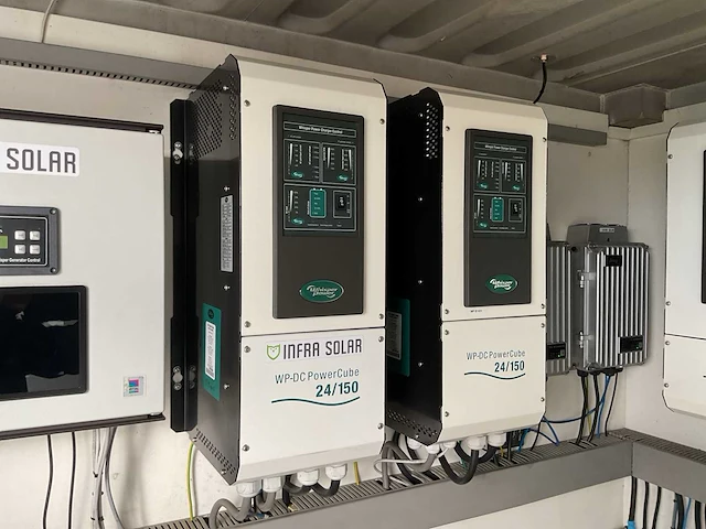 2020 infra solar 1902 off-grid/hybride energy unit 10kva/24kwh - afbeelding 20 van  35