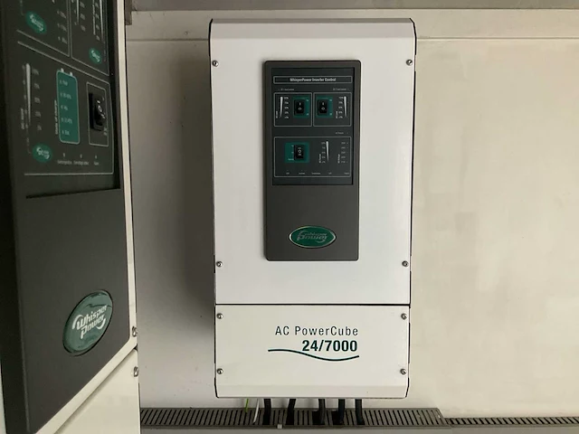 2020 infra solar 1902 off-grid/hybride energy unit 10kva/24kwh - afbeelding 21 van  35