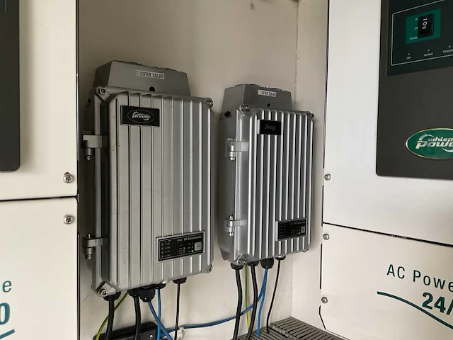 2020 infra solar 1902 off-grid/hybride energy unit 10kva/24kwh - afbeelding 22 van  35