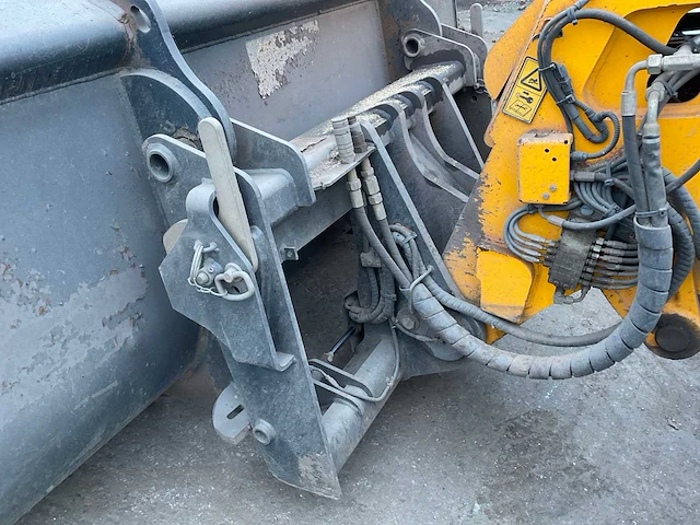 2020 jcb tm320 t4f telescopische wiellader - afbeelding 17 van  26