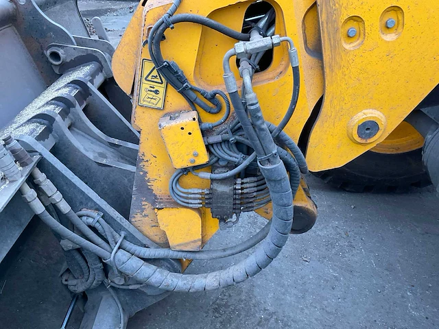 2020 jcb tm320 t4f telescopische wiellader - afbeelding 18 van  26
