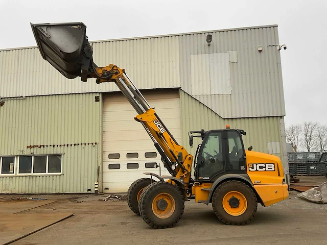 2020 jcb tm320 t4f telescopische wiellader - afbeelding 5 van  26