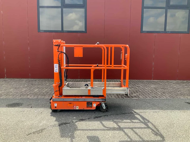 2020 jlg power tower nano sp hoogwerker - afbeelding 1 van  12