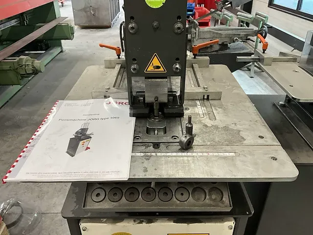 2020 jörg 1069 hydraulische ponsmachine - afbeelding 6 van  11