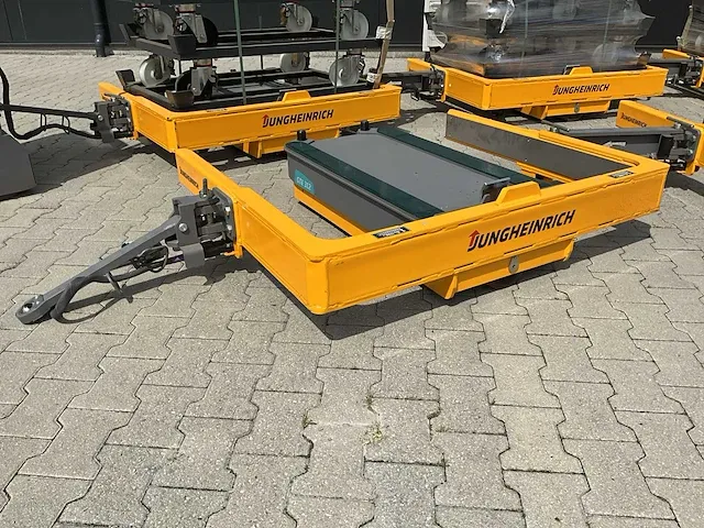 2020 jungheinrich ezs 350 industriële trekker met trein aanhangers - afbeelding 20 van  53