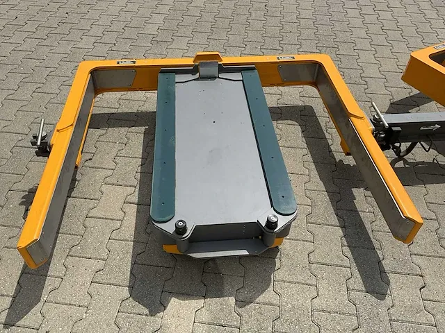 2020 jungheinrich ezs 350 industriële trekker met trein aanhangers - afbeelding 24 van  53