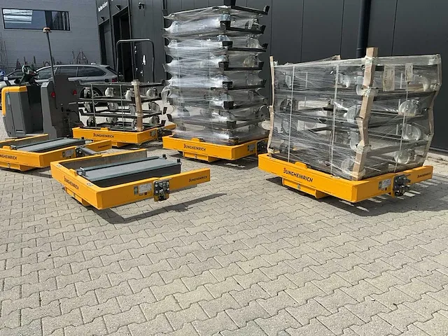 2020 jungheinrich ezs 350 industriële trekker met trein aanhangers - afbeelding 28 van  53