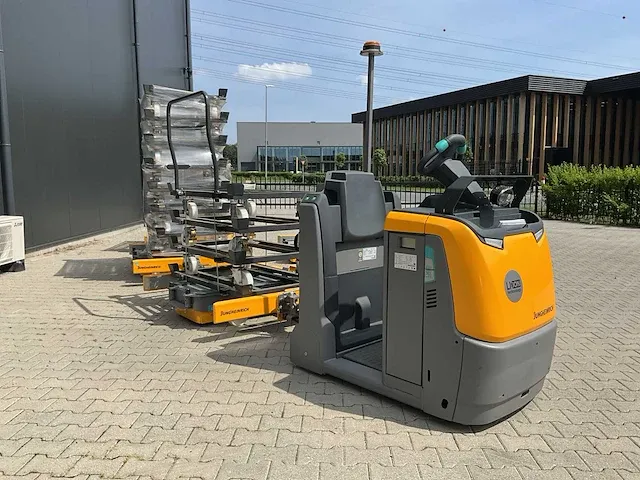 2020 jungheinrich ezs 350 industriële trekker met trein aanhangers - afbeelding 3 van  53