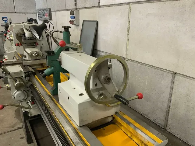 2020 lathe machine c6150x2000 handbediende draaibank - afbeelding 13 van  26