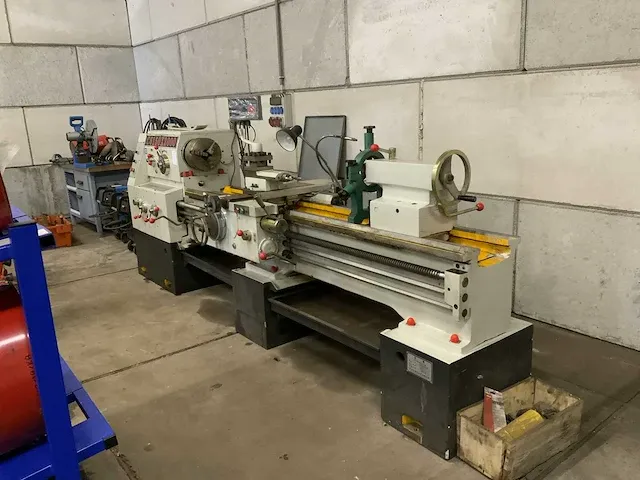 2020 lathe machine c6150x2000 handbediende draaibank - afbeelding 3 van  26