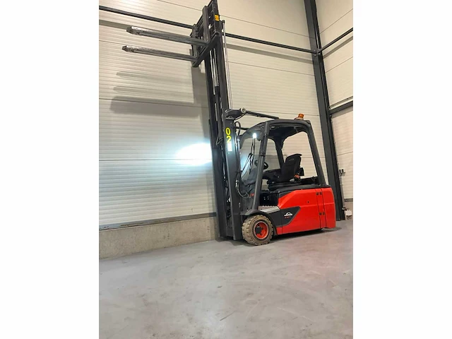 2020 linde e18l-02 1800kg bomvolle vorkheftruck - afbeelding 22 van  24