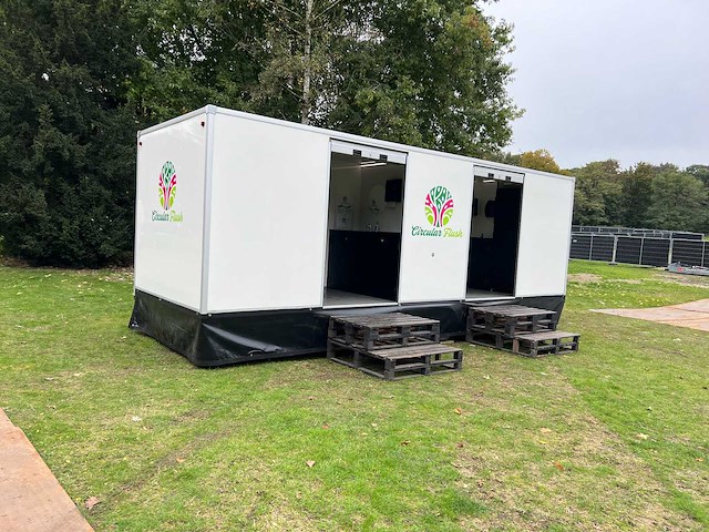 2020 luxe zelfvoorzienende toilettrailer - afbeelding 6 van  40