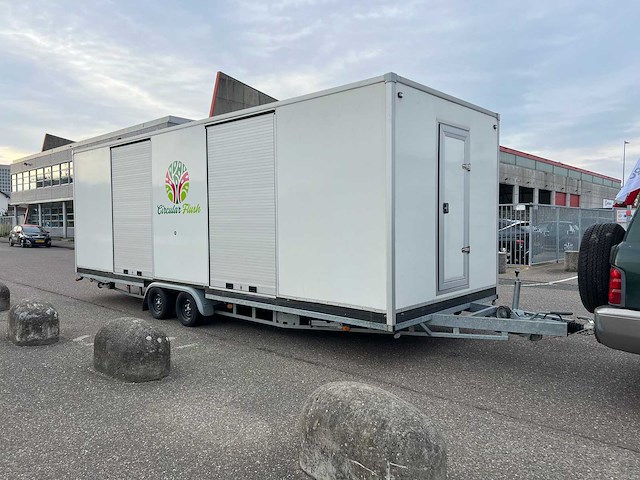 2020 luxe zelfvoorzienende toilettrailer - afbeelding 13 van  40