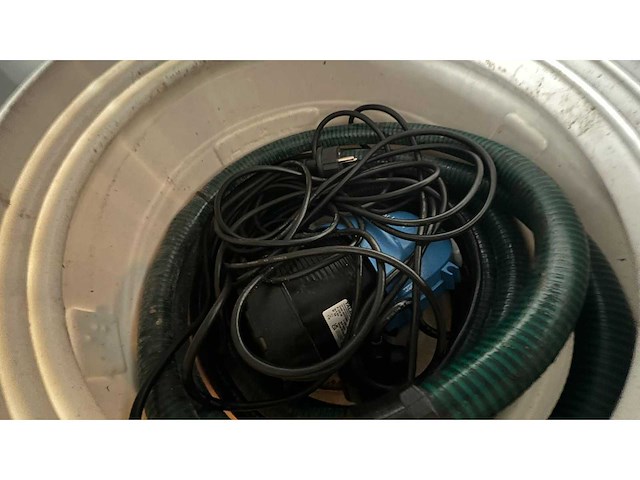 2020 luxe zelfvoorzienende toilettrailer - afbeelding 24 van  40