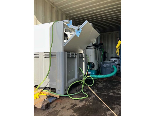 2020 luxe zelfvoorzienende toilettrailer - afbeelding 28 van  40